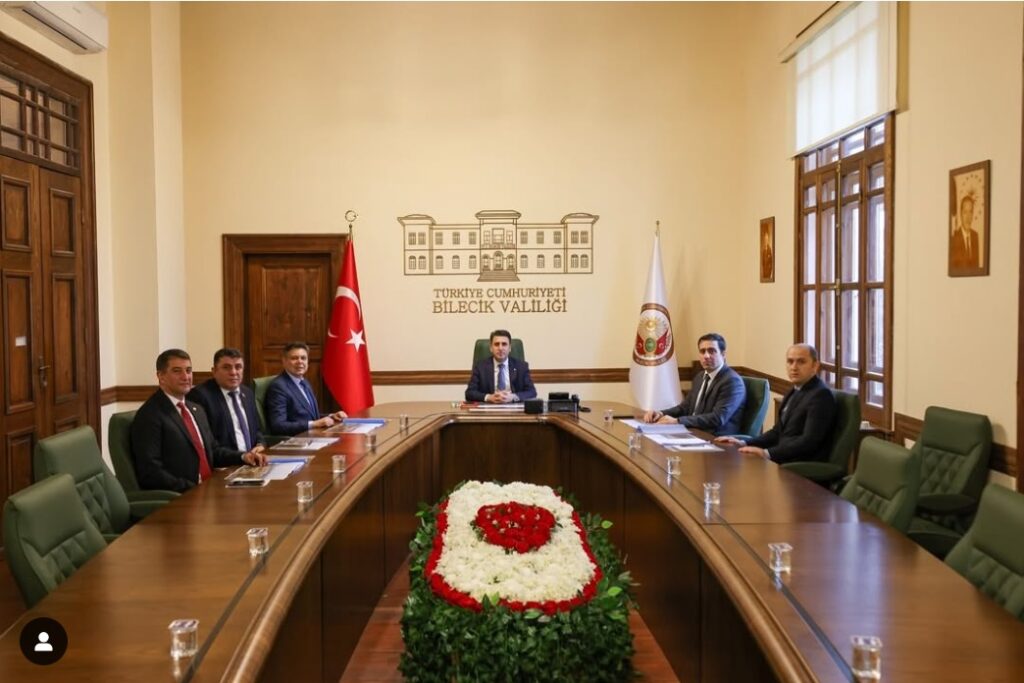 Valimiz Sayın Şefik AYGÖL Başkanlığında, Söğüt Organize Sanayi Bölgesi (OSB) toplantısı gerçekleştirildi.